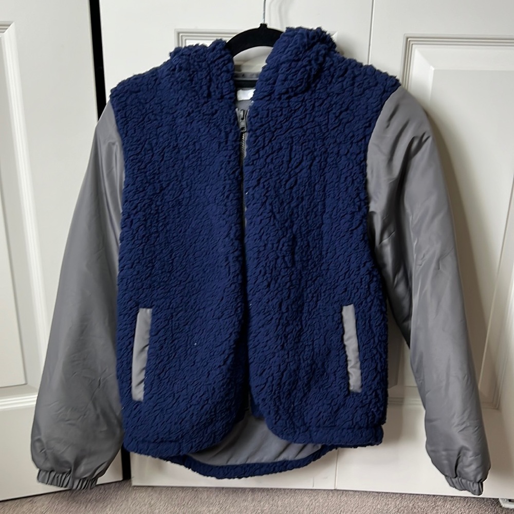 Zella colorblocked Sherpa bomber. Full zip with pockets.